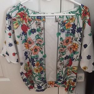 Women’s flowy floral blouse